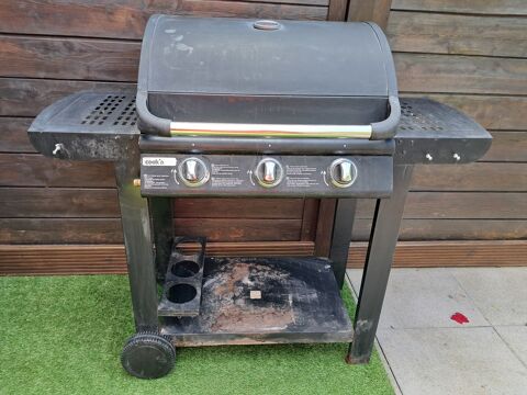 Barbecue gaz noir trois brûleurs Angers (49)