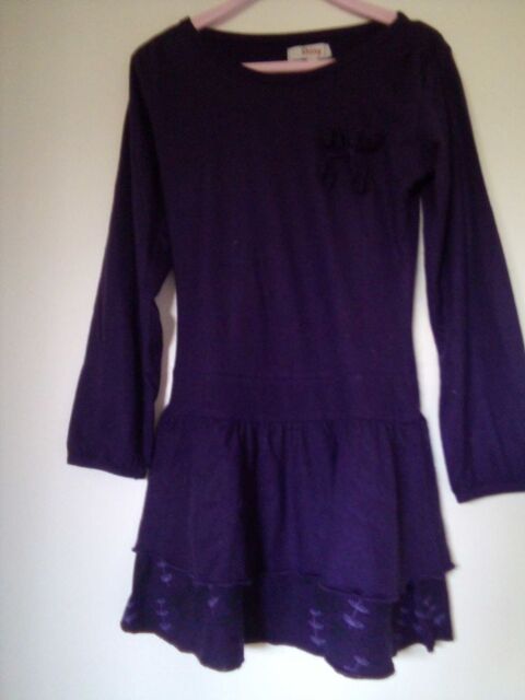 robe violet a manches longue,6 ans . 4 vreux (27)