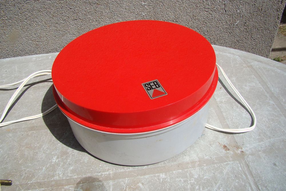 Sorbeti&egrave;re SEB - vintage ann&eacute;es 1970
Electroménager