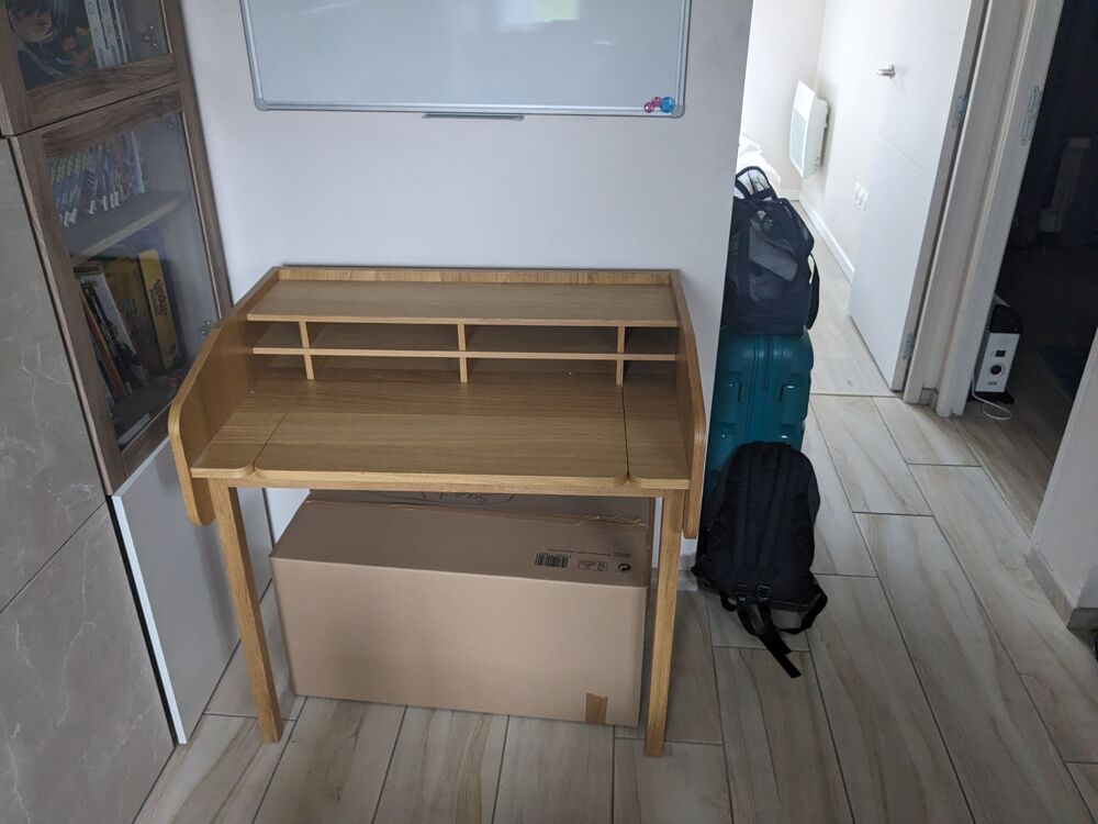 Bureau de la marque Habitat Meubles