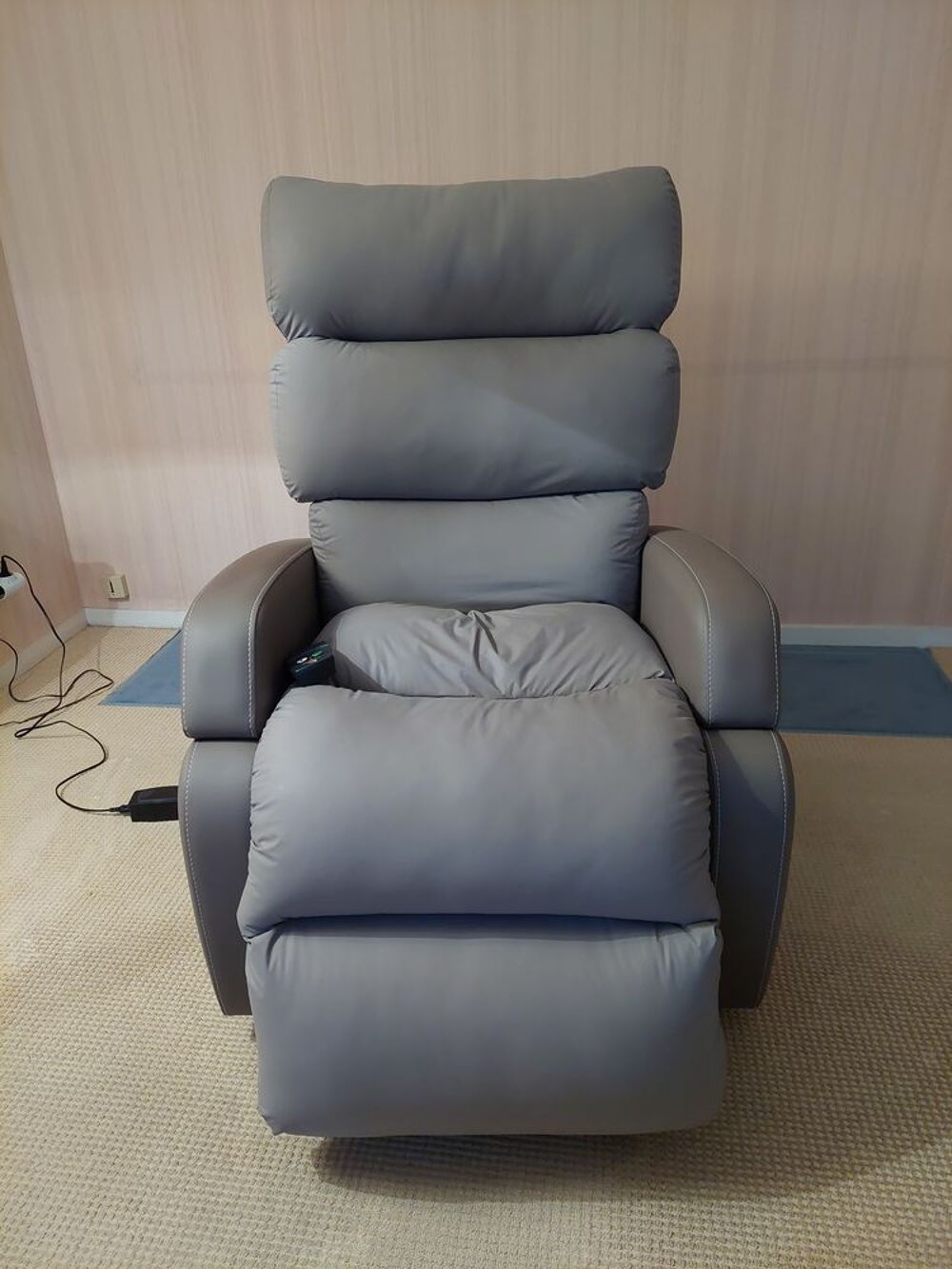 Fauteuil releveur &eacute;lectrique INNOV' SA mod&egrave;le COCOON Meubles