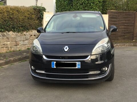 Renault Sc&eacute;nic III Attelage et toit panoramique 2012 occasion Dinard 35800