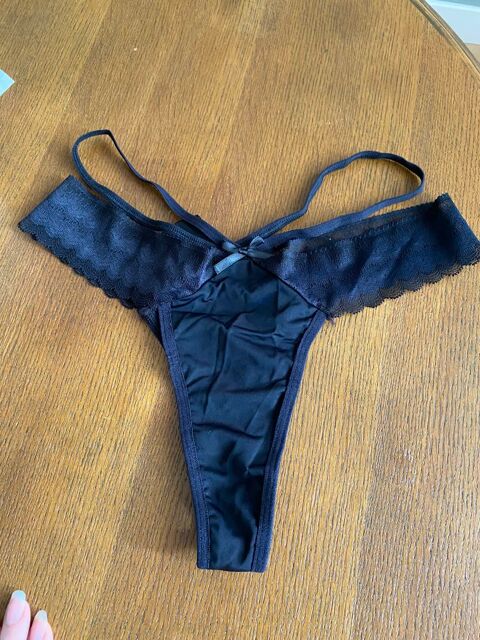 String noir 35 Bourg-Saint-Maurice (73)