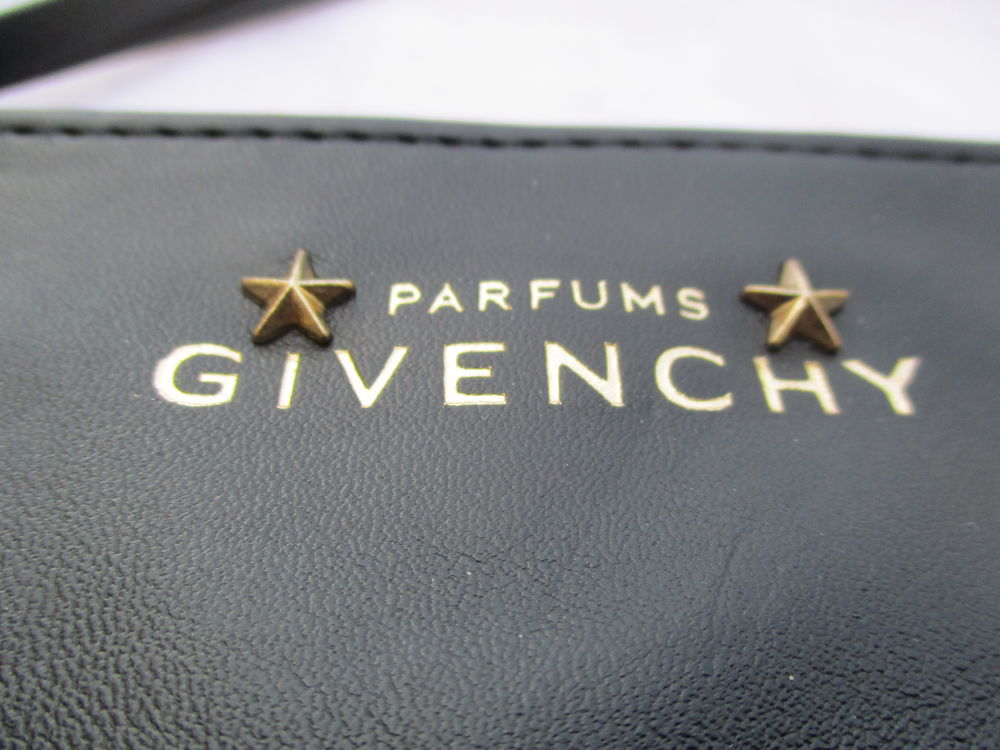 Jolie Petite Trousse Noire - Neuve Maroquinerie
