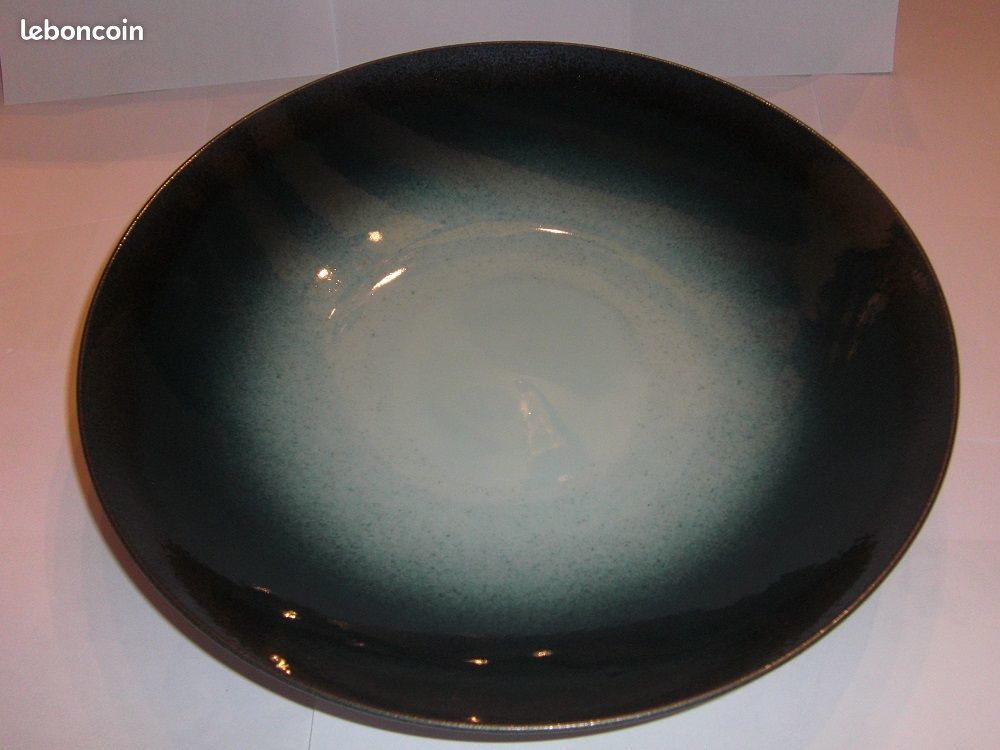Superbe plat Bernardaud neuf 
