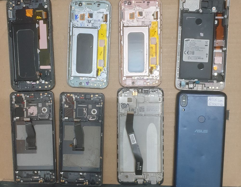 Lot de smartphones Samsung pour pi&egrave;ces 2 Téléphones et tablettes