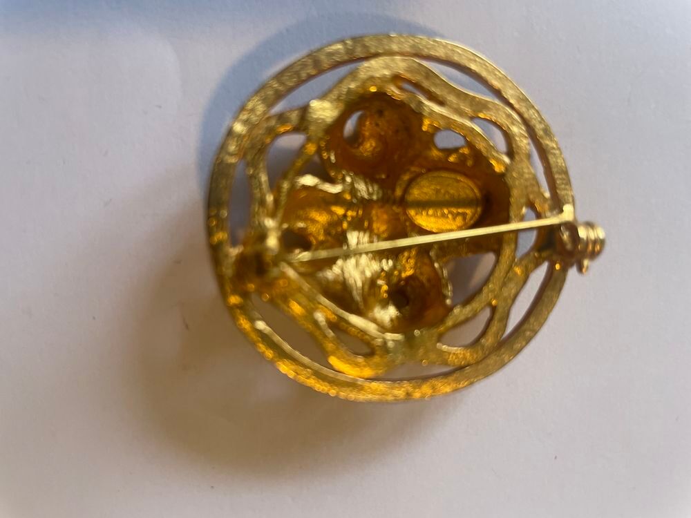 Broche Ronde dor&eacute;e arabesques LANVIN Bijoux et montres