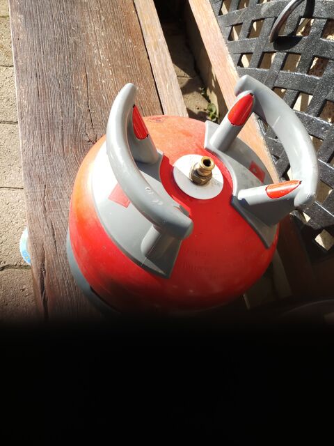 petite bouteille de gaz neuve 13 Montchal (42)