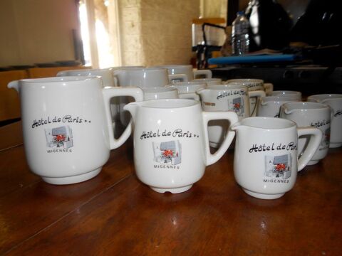 Pichet pot � lait caf� th� porcelaine H�tel de Paris 10 Monflanquin (47)