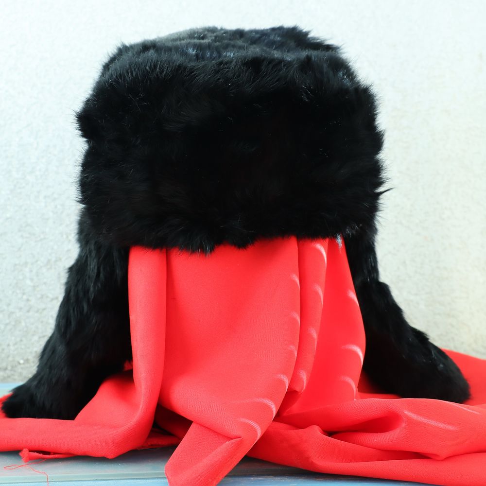 Chapka/Ouchanka Russe en peau de lapin noir. Vêtements