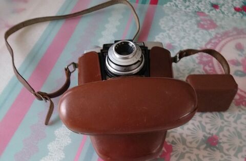 Ancien appareil photo AGFA ISOLY 20 Meximieux (01)