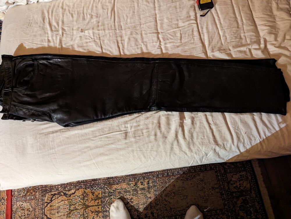 Pantalon cuir neuf, taille 40 Homme Vêtements