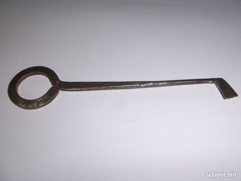 Clef passe partout de serrurier
Vintage ? Longueur totale 16 5 Sauchy-Cauchy (62)
