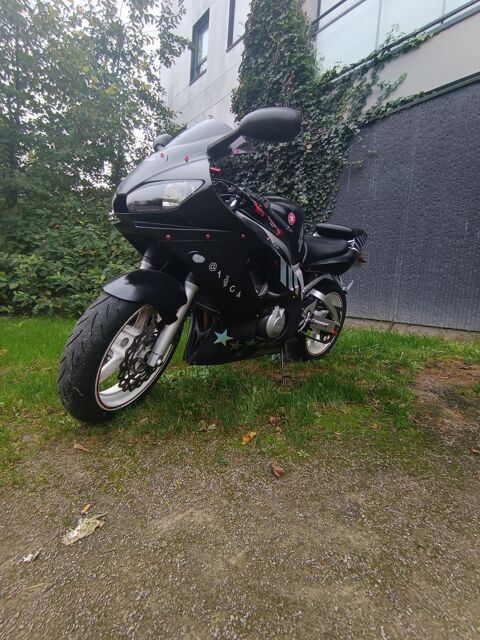 Moto YAMAHA 2000 occasion Marquette-lez-Lille 59520