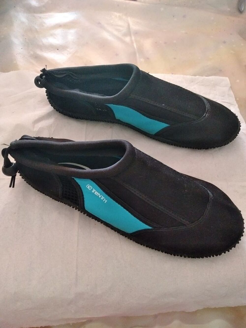 chaussures aquatiques antid&eacute;rapantes Chaussures