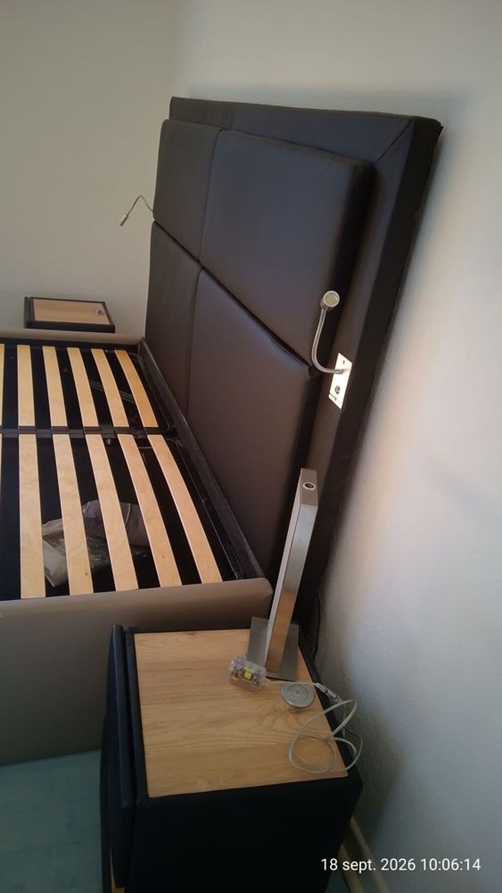 Lit coffre 180x200 Meubles