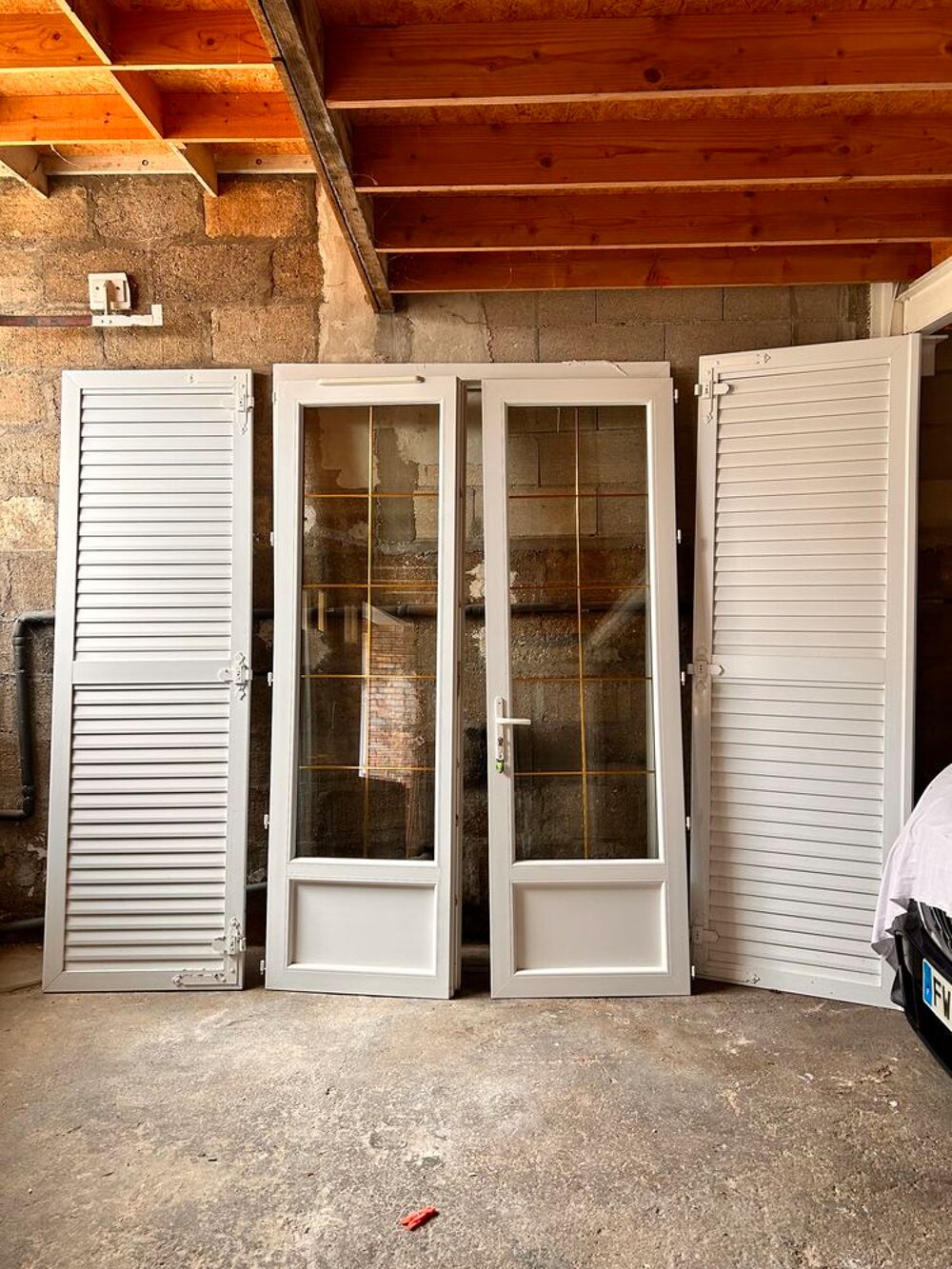 Porte fen&ecirc;tre avec volet 
PVC blanc Meubles