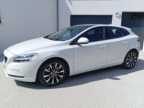 Volvo V40 T2 122 ch Signature Edition 2019 occasion P&eacute;nestin 56760
