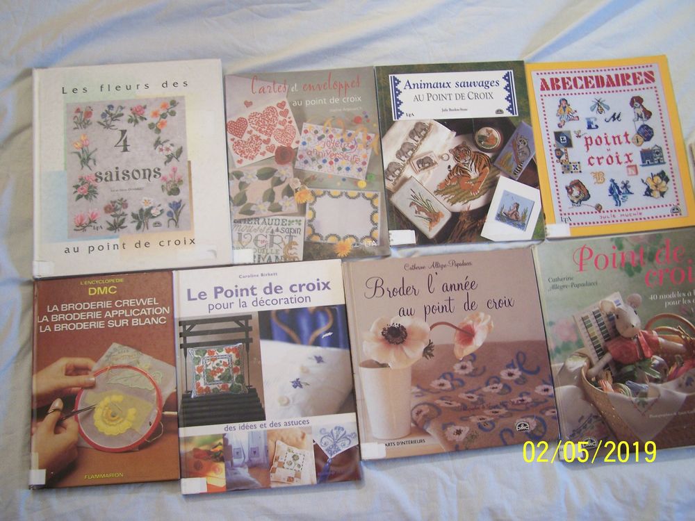 LIVRES DIVERS DE BRODERIE Livres et BD