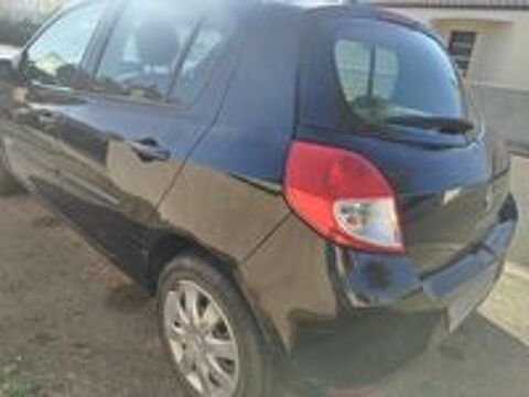 Clio III 1.2 16V 75 TomTom Live 2012 occasion 85440 Saint-Hilaire-la-For&ecirc;t