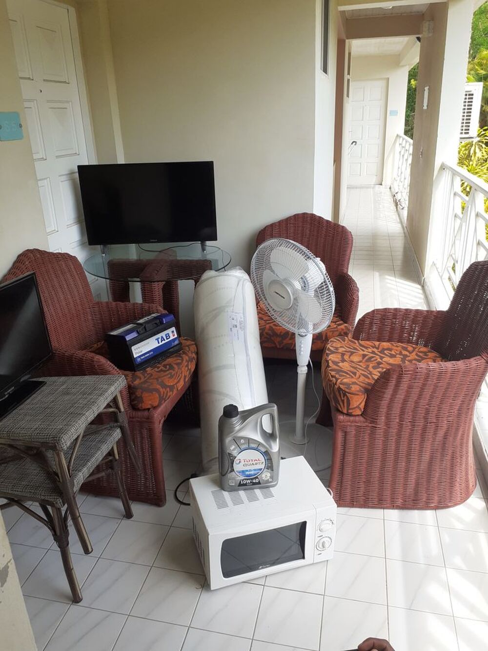 MOBILIERS CAUSE D&Eacute;PART 3ILETS MARTINIQUE 06 96 079283 Meubles
