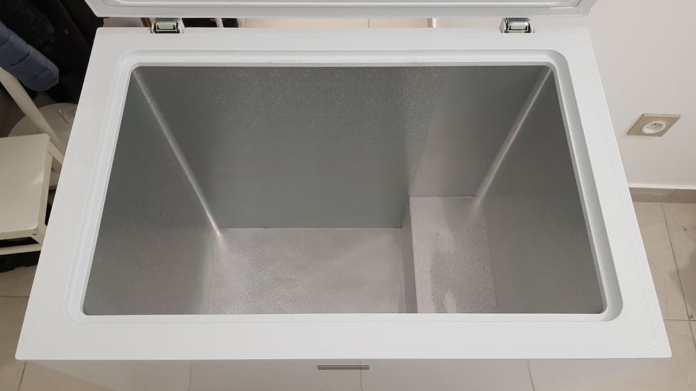 Cong&eacute;lateur 200 litres - Cat&eacute;gorie A+ Electroménager