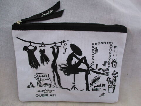 Trousse/Pochette de Maquillage, Décor sur une face - Neuve 25 La Ferté-Alais (91)