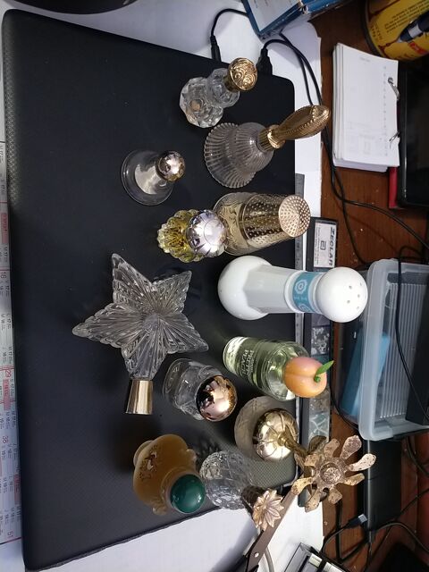 Lot flacons de parfum AVON 15 Albert (80)