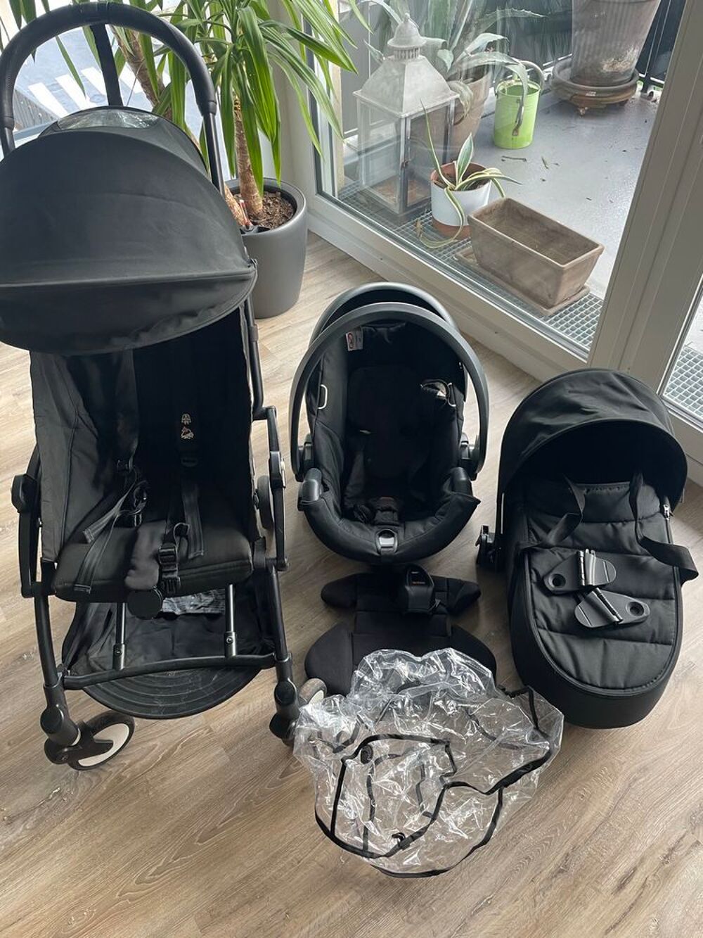 Poussette YOYO 3 en 1 Pu�riculture