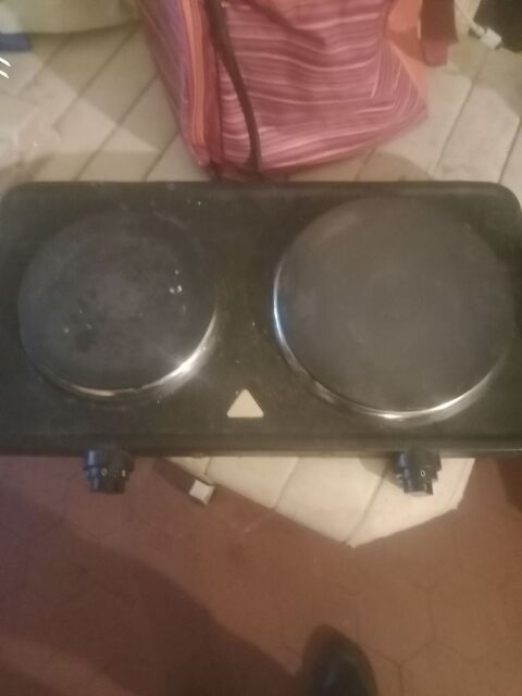 Plaque chauffante 2 feux  20 Valr�as (84)