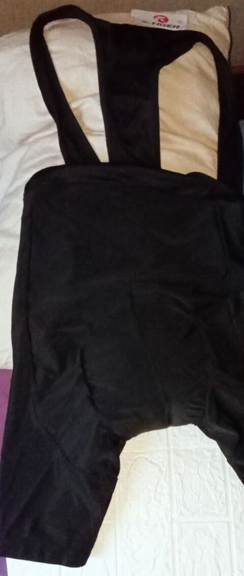 Short cycliste homme � bretelle noire. Marque X TIGER T. XXX 26 Lyon 9 (69)