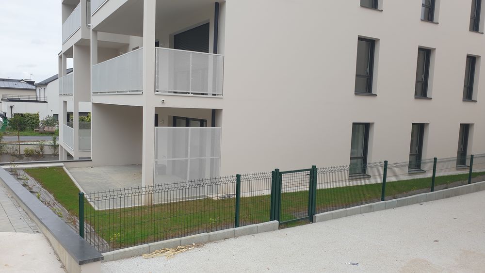 Location Appartement T3* récent , 76 m2 ,terrass.18 m2 ,Centre Chateaugiron Châteaugiron