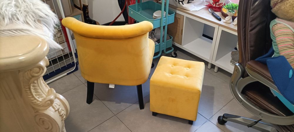 Si&egrave;ge avec pouf Meubles