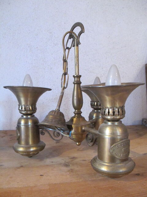 Nombreuses suspensions et luminaires
20 Parent (63)