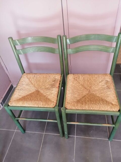 2 chaises vertes rustiques Montpellier (34)