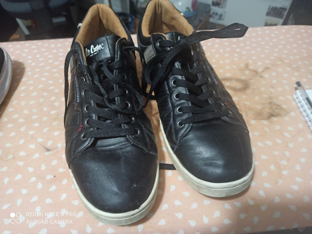 Chaussures basket cuir marque Megisis cuir. 42 Chaussures