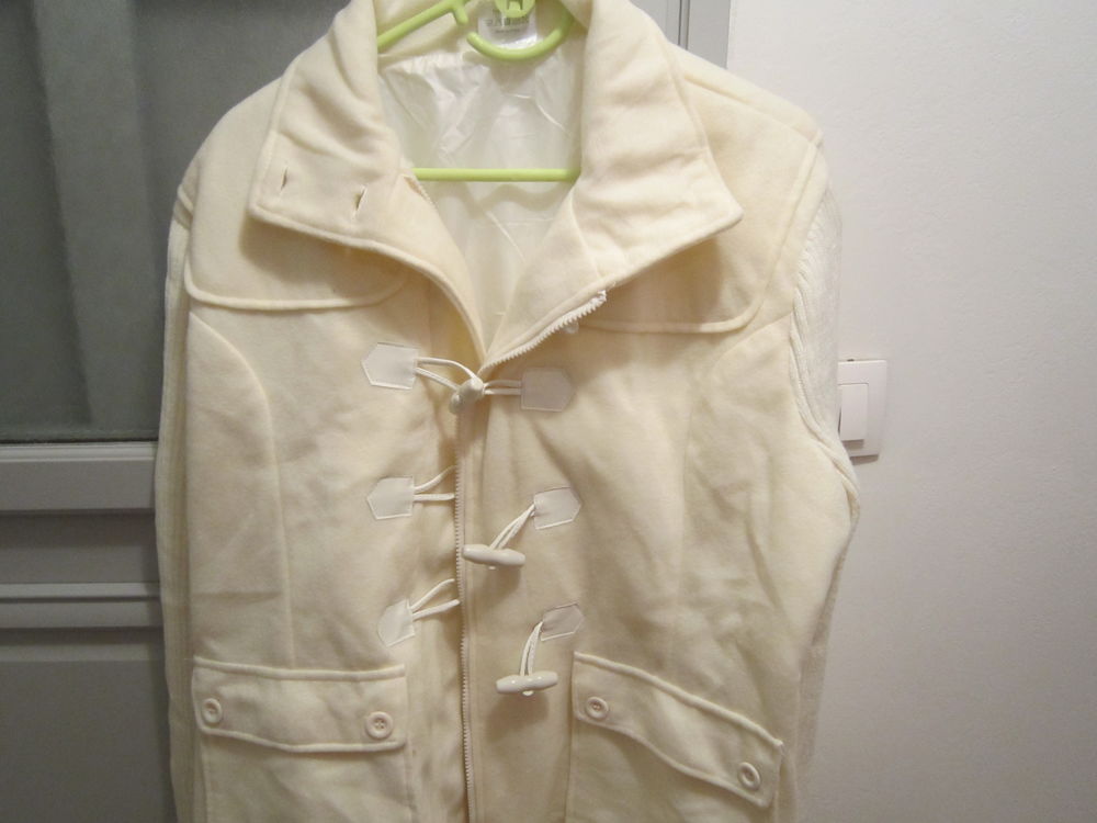 Une veste fa&ccedil;on duffle coat Vêtements