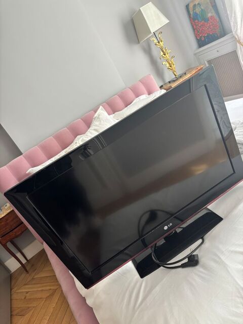 LG televiseur 150 Paris 8 (75)