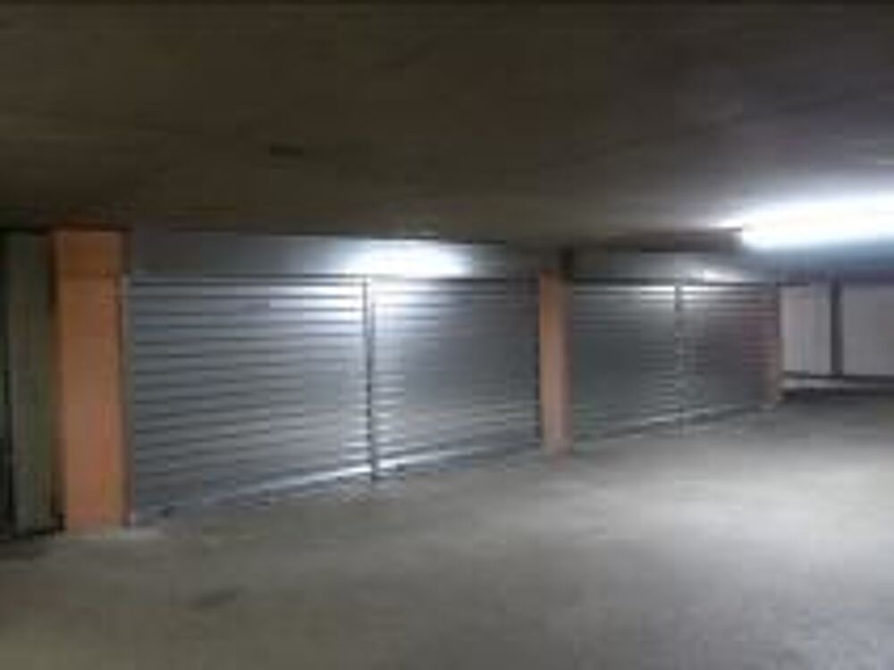 Location Parking/Garage garages Place Croix Rousse 69004 Lyon 4