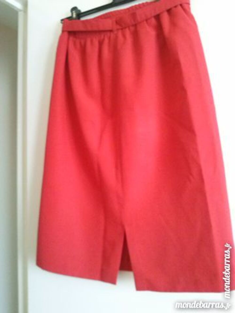 Jupe rouge neuve Vêtements