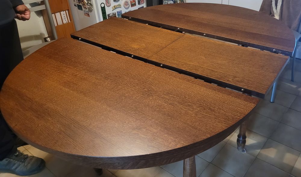 Table ronde ou ovale en stratifi&eacute; Meubles