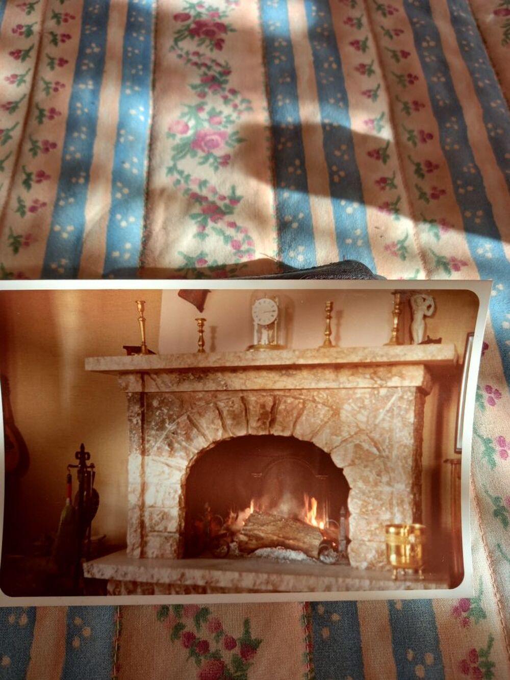 chemin&eacute;e en pierre de travertin Décoration
