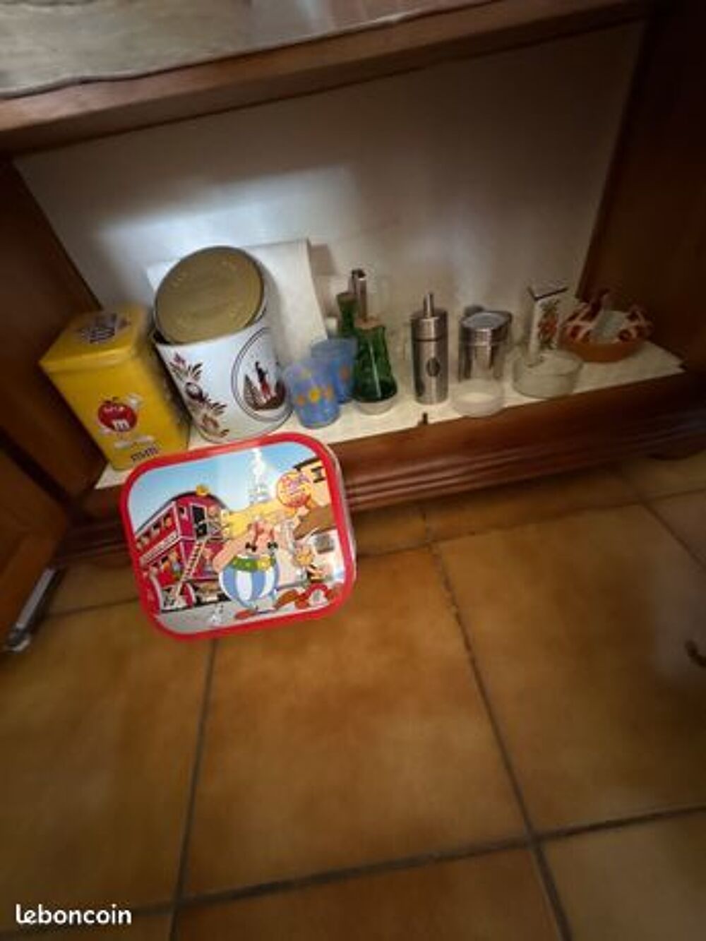 Vaisselle-verres-couverts-marmites-cocotte Tupperware-etc Cuisine
