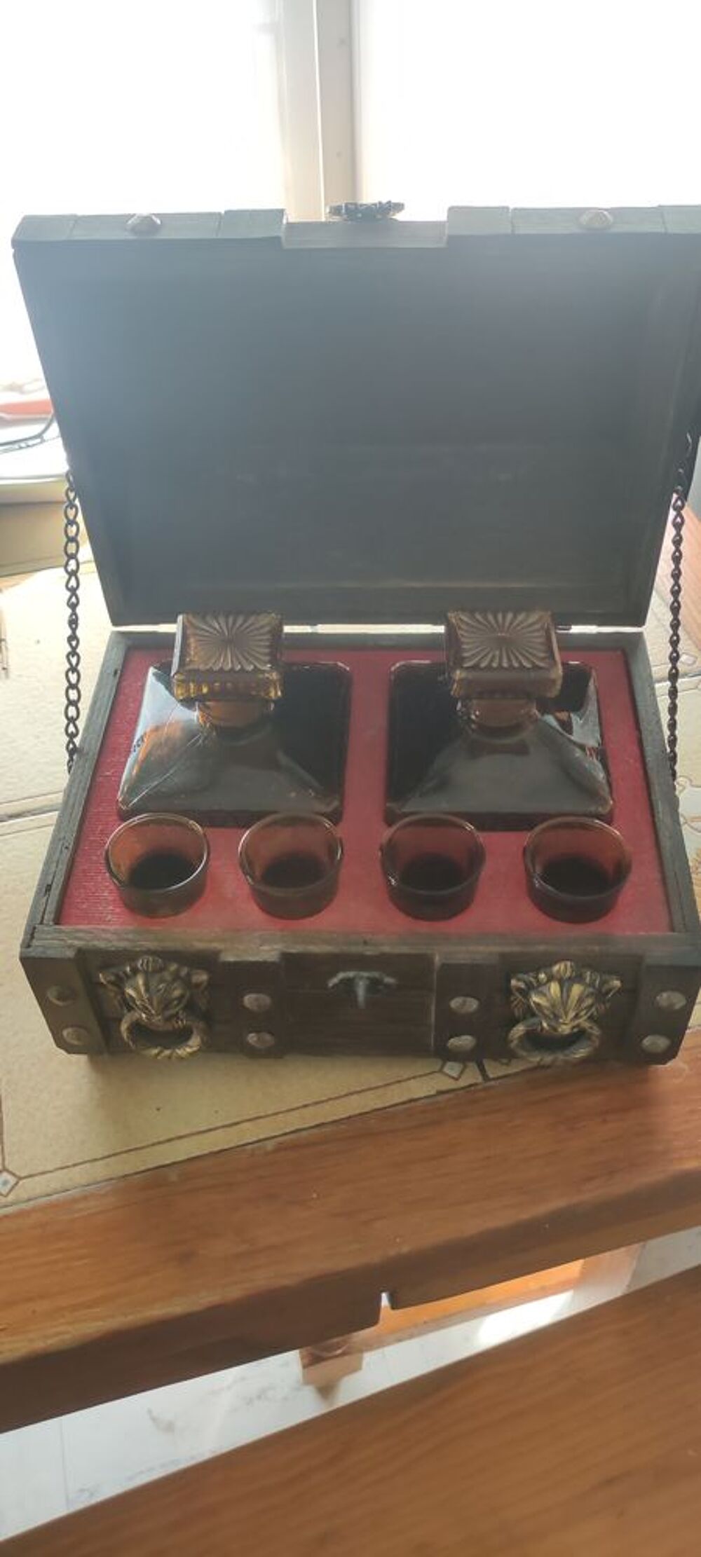 ancien coffret a whisky Décoration