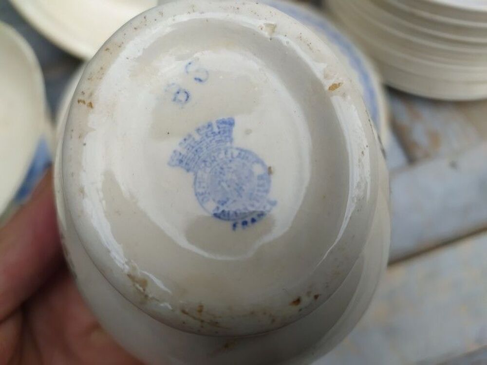 Vaisselle Assiettes Fa&iuml;ence Badonviller Digoin Rose Bleue
Décoration