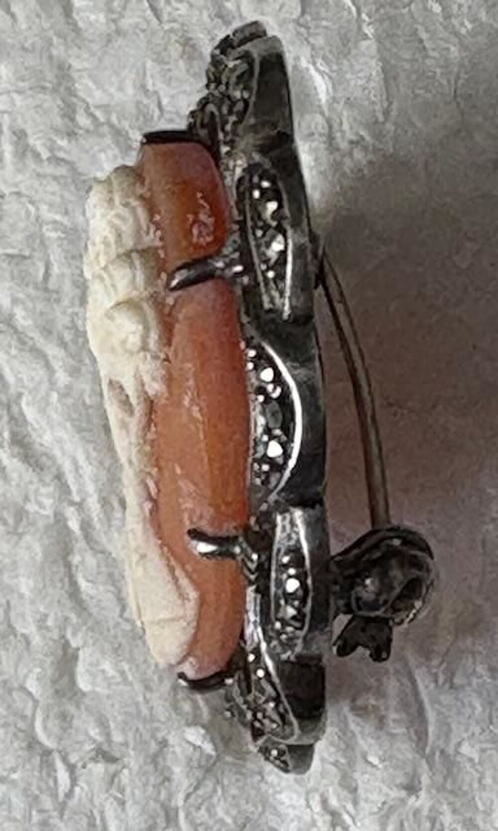 Broche ancienne CAMEE argent poin&ccedil;on et marcassites Bijoux et montres