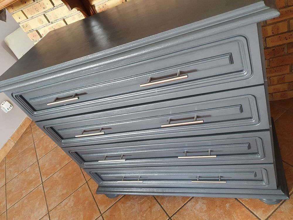 Commode en bois, relook&eacute;e Meubles