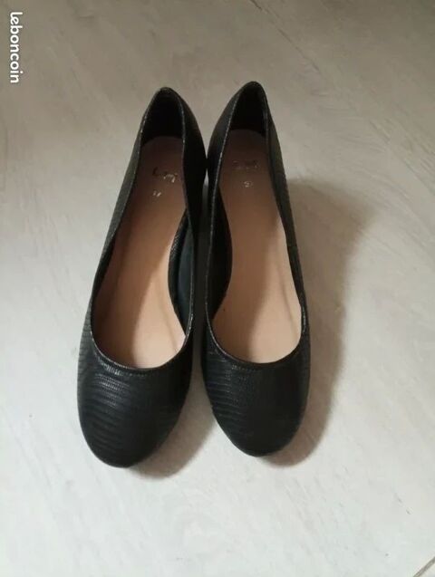 Chaussure pointure 37  6 Pierres (28)