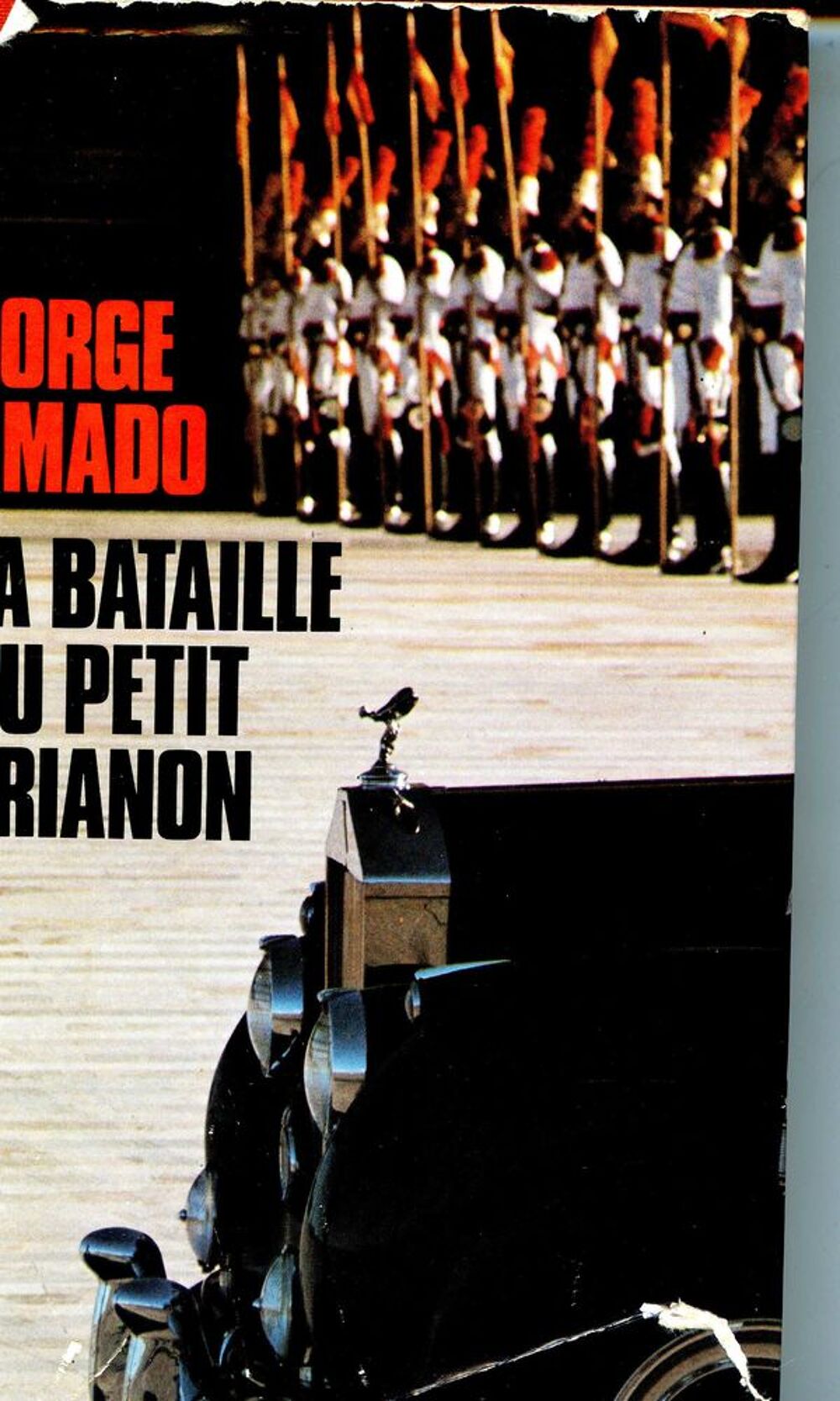 LA BATAILLE DU PETIT TRIANON Livres et BD
