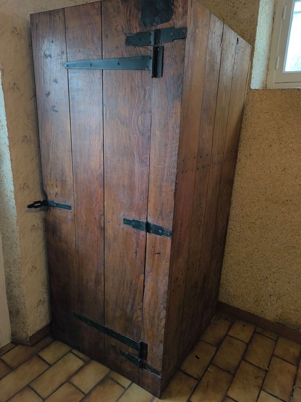 Grand coffre &agrave; c&eacute;r&eacute;ales en ch&ecirc;ne Meubles